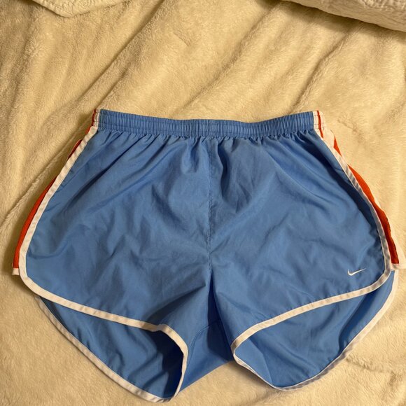 Nike Tempo: Women's Dri-FIT Mid-Rise Brief-Lined Running Shorts - Picture 4 of 4